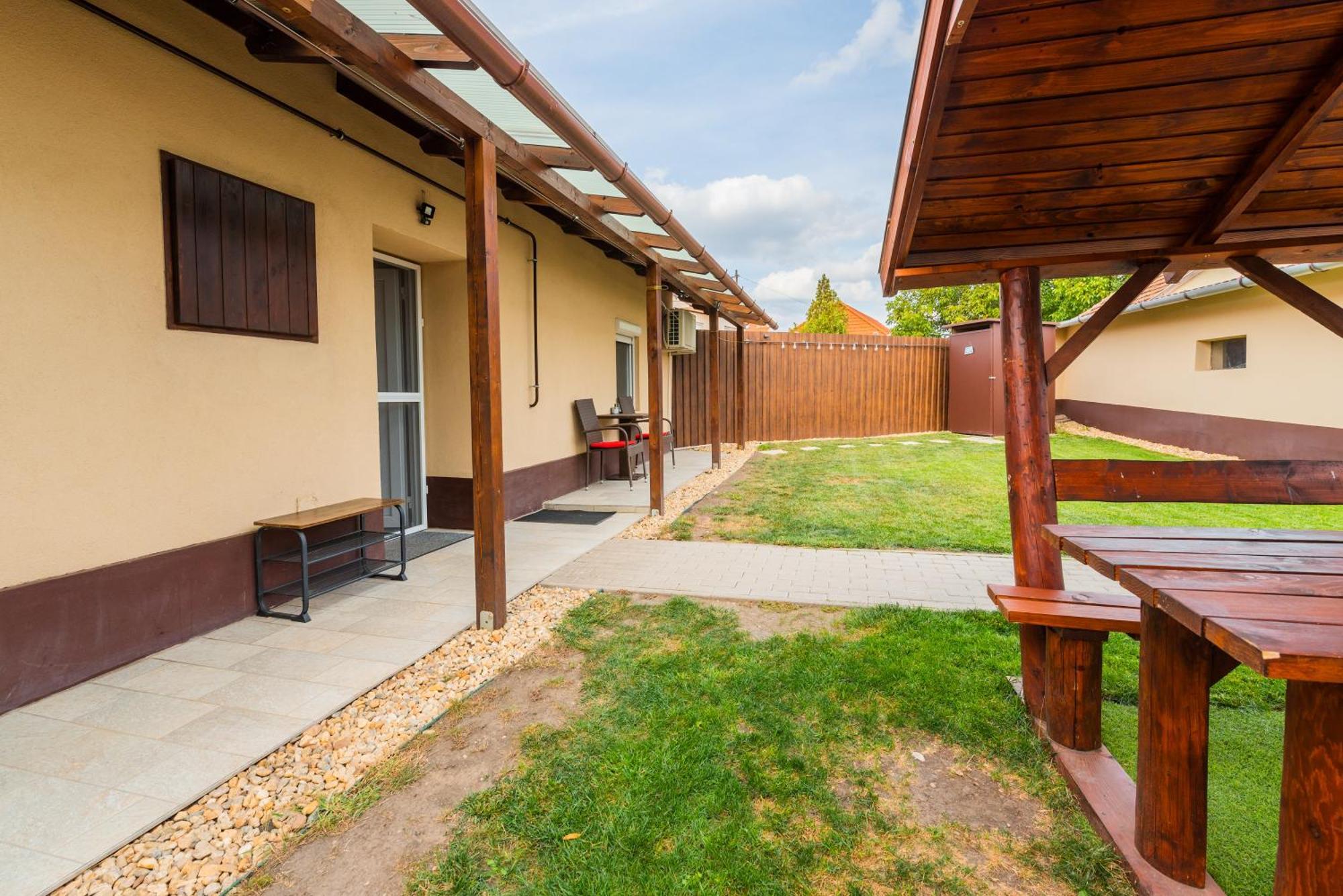 Dió Vendégház Mezőkövesd Exterior foto